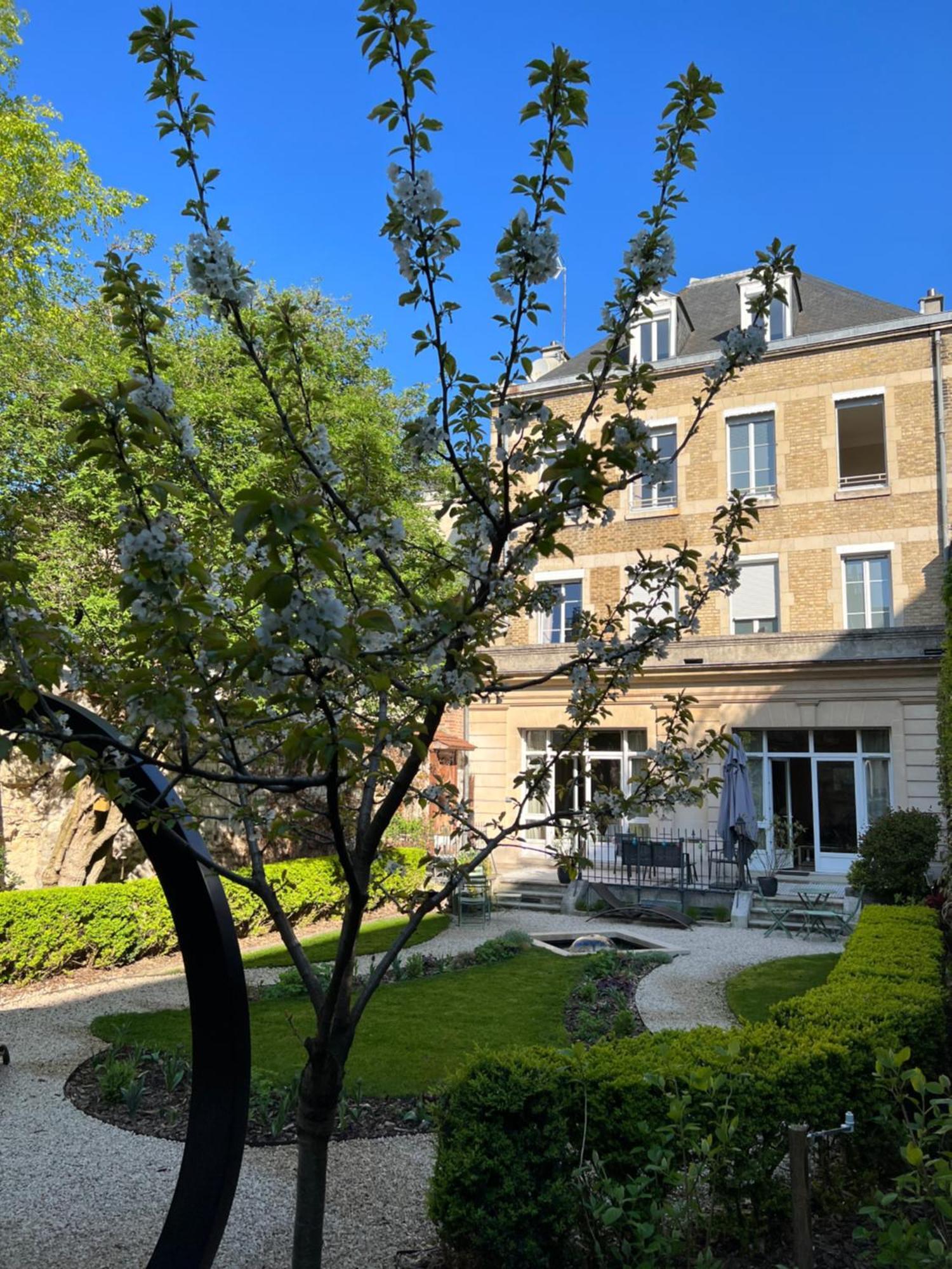 La Demeure Des Sacres - Cathedrale Bed and Breakfast Ρενς Εξωτερικό φωτογραφία